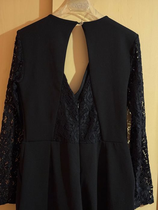 Черен гащеризон с дантелени ръкави