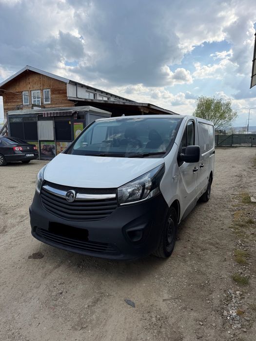 Dezmembrez Opel vivaro 1.6 r9m d452 biturbo 125 cp