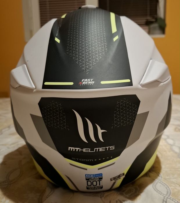 Продавам каска МТ