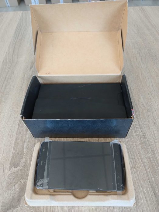 Продавам Dell Streak 5" black