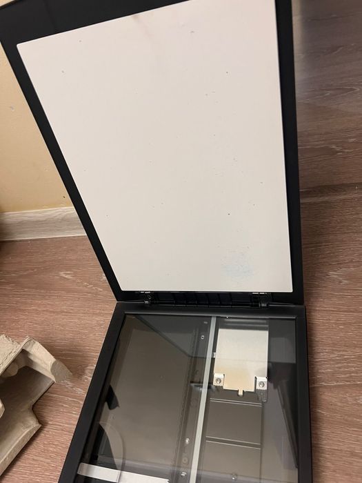 Canon CanoScan LiDE 110. сканер