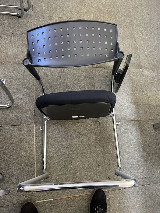 Scaune ptr vizitatori