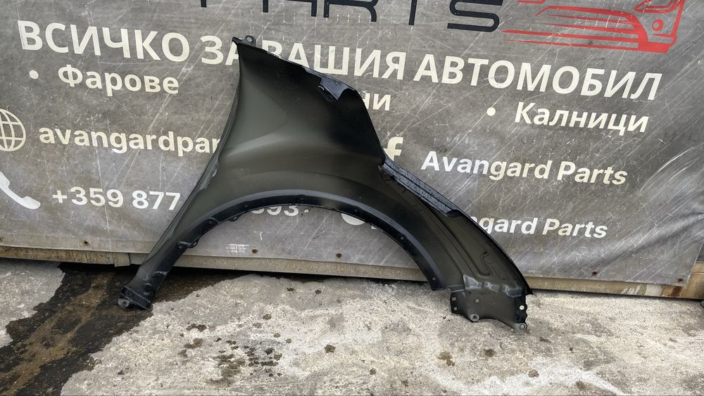3 броя ляв и 1 брой калник Toyota CHR