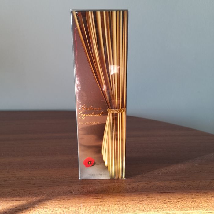 Madam Coco парфюм новый  продаю.