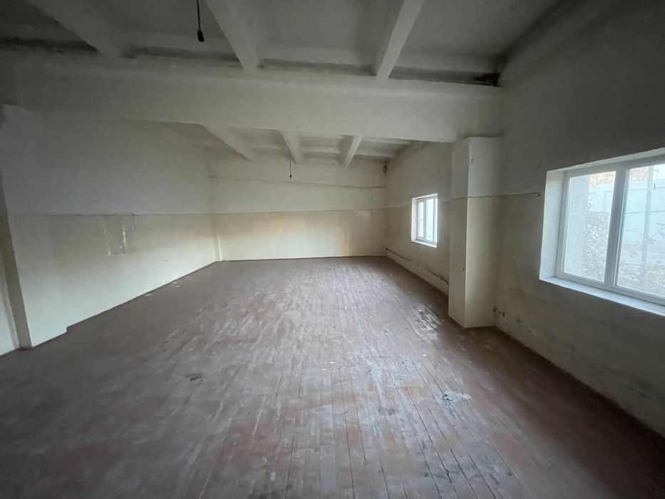 Бино сотилади 2136кв(Дом куриш учун)