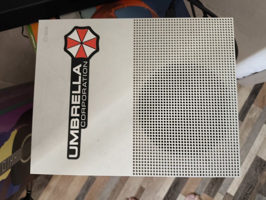 Продам Xbox One S