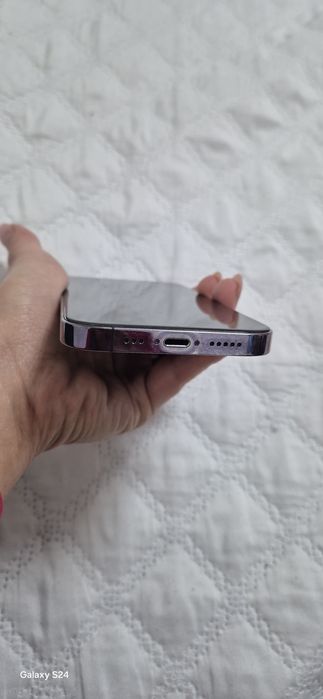 IPhone 14 pro purple