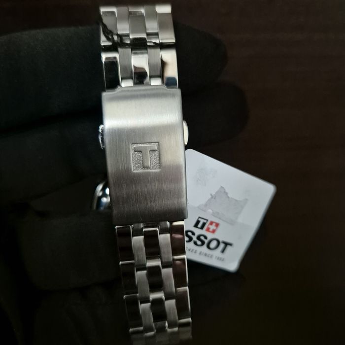 Продам оригинальные часы Tissot