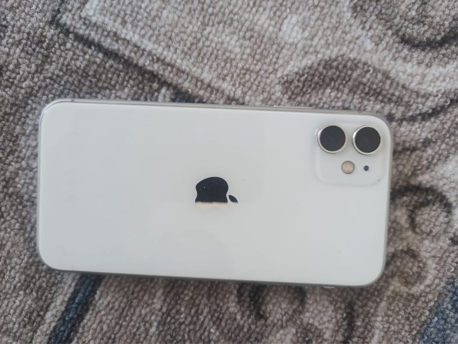 Продам Iphone 11