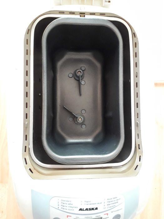 Masina de facut paine Alaska BM2000 cu 10 programe, stare impecabila