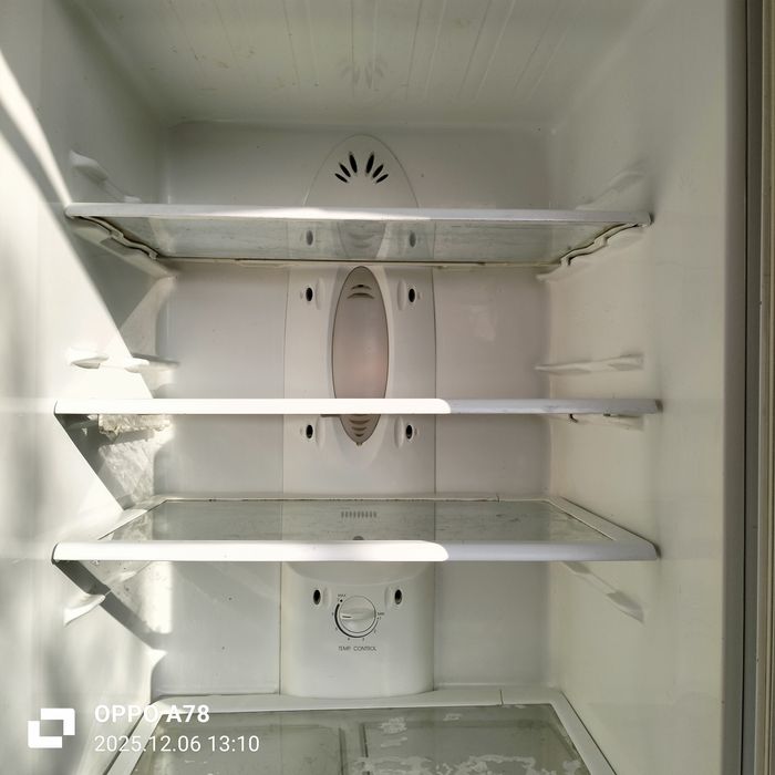 Продается LG холодильник