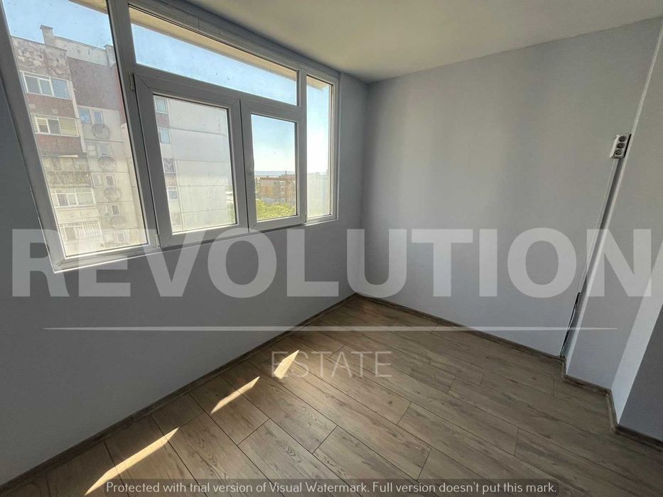 Продава се Четиристаен апартамент в Варна, Център - 110 кв.м за 1137 €/кв.м - Снимка #9