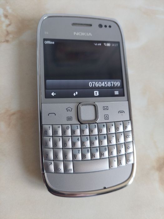[e6] Vând Nokia E6 Silver (de colecție, în perfectă stare) /poze reale