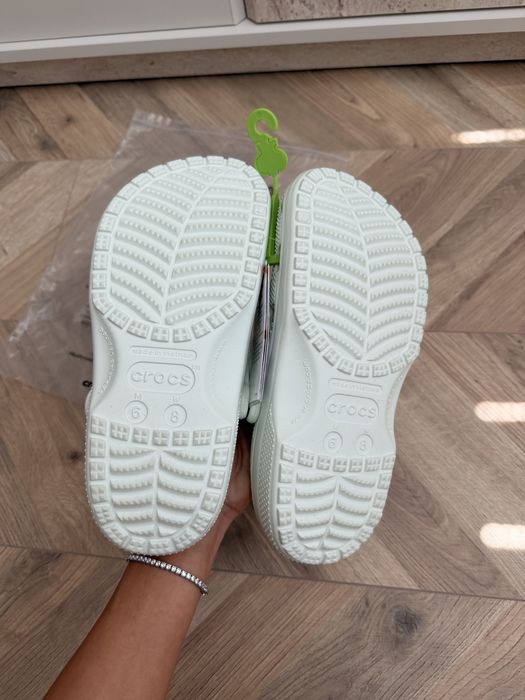 Чехли Crocs в ментов цвят