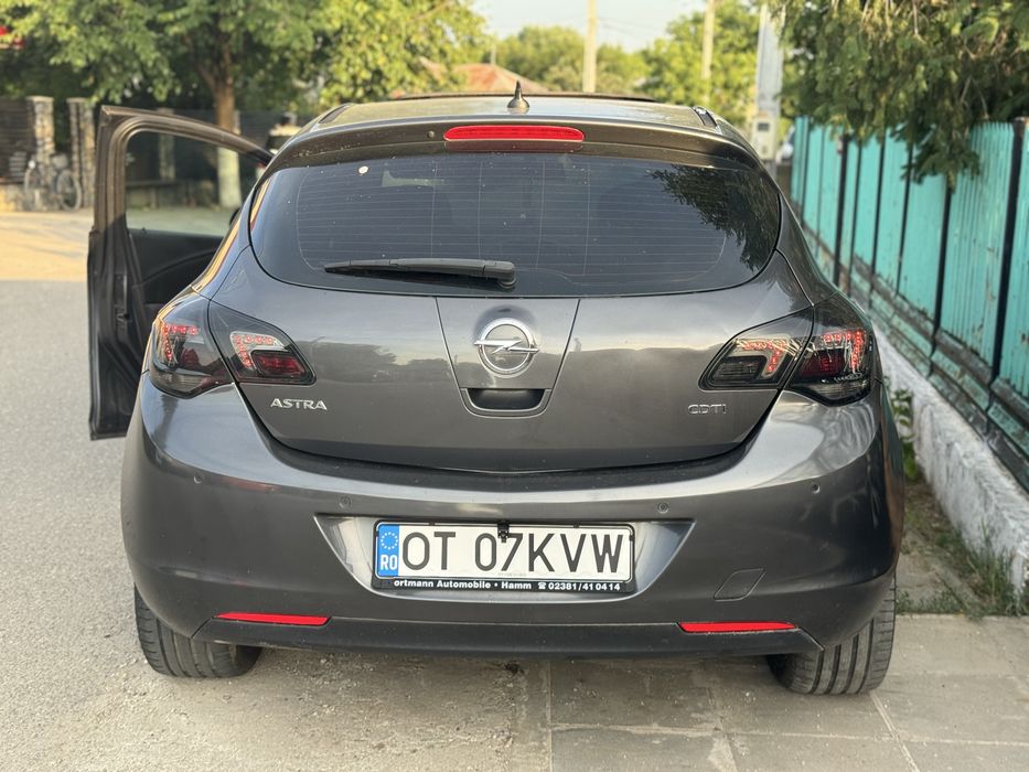 Opel astra J 2011 1.7 cdti