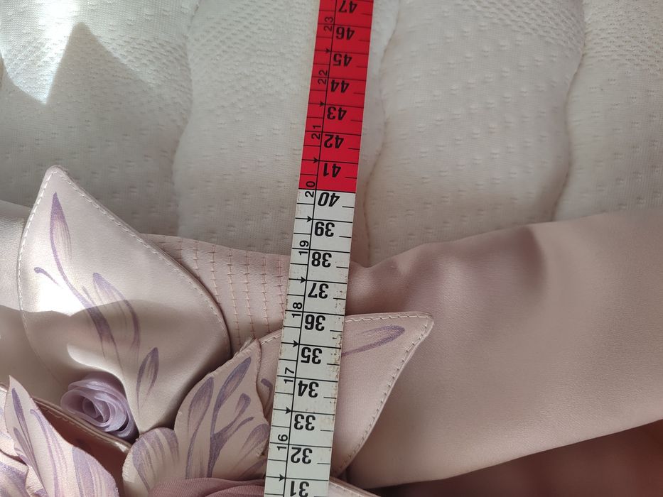 Официална рокля  в пепел от рози