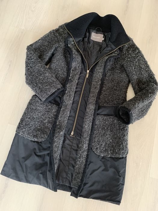 Vand geaca lunga(M) calduroasa.