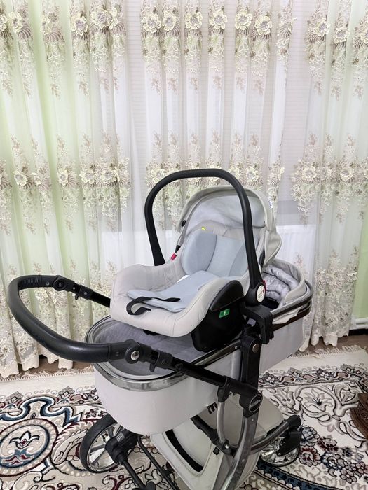 Детская коляска и авто кресло