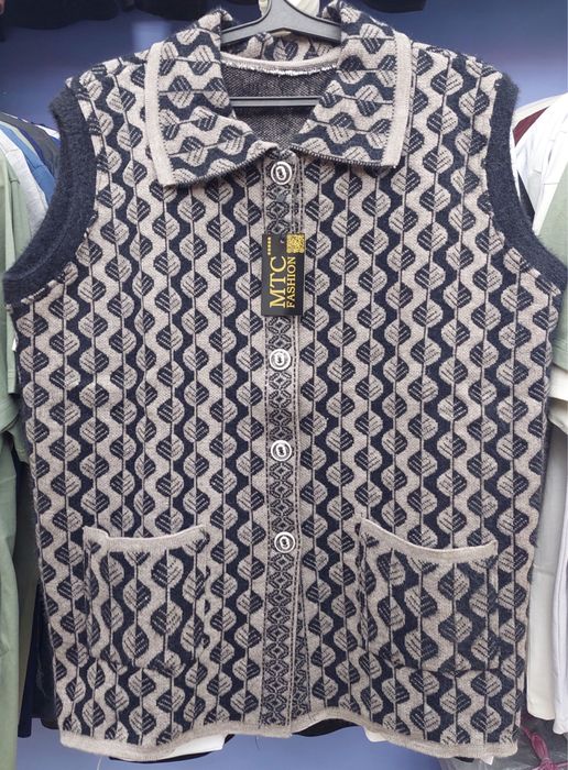 Женская Безрукавка