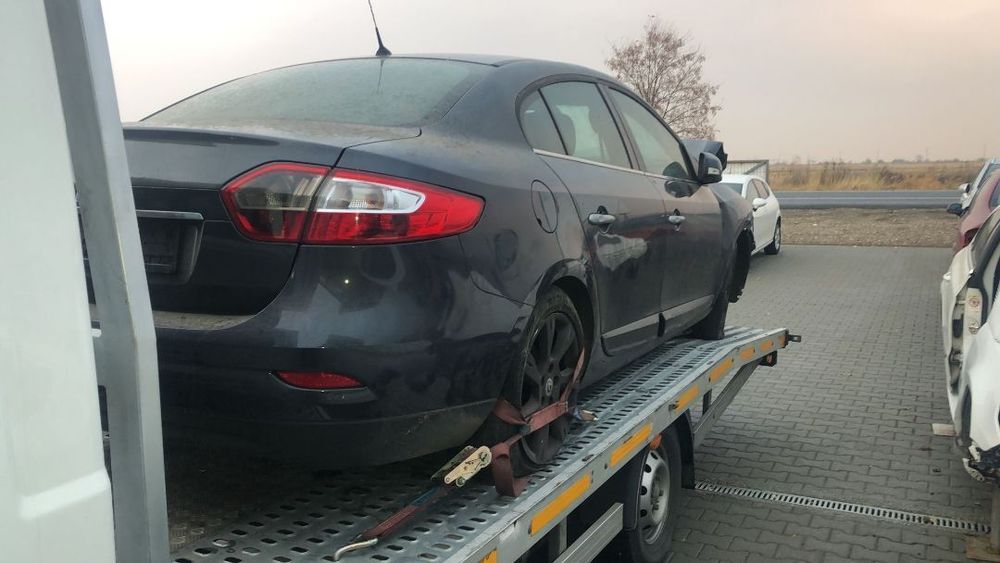 Dezmembram Renault Fluence  1.5 D an fabr 2010