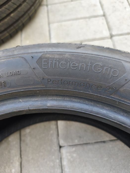205-50-17 Goodyear Efficient Grip Performance 2