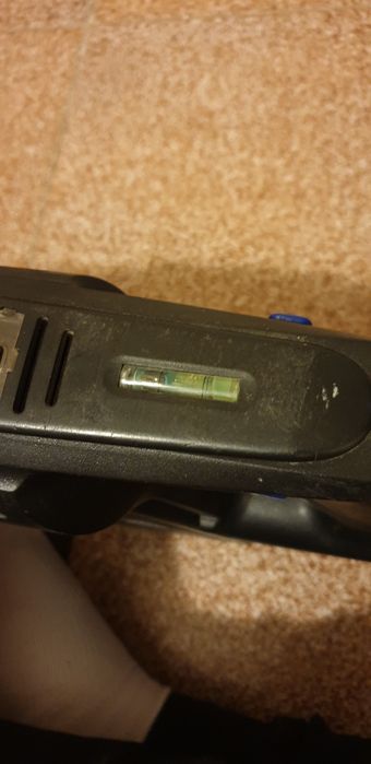 Продавам акумулаторен винтоверт