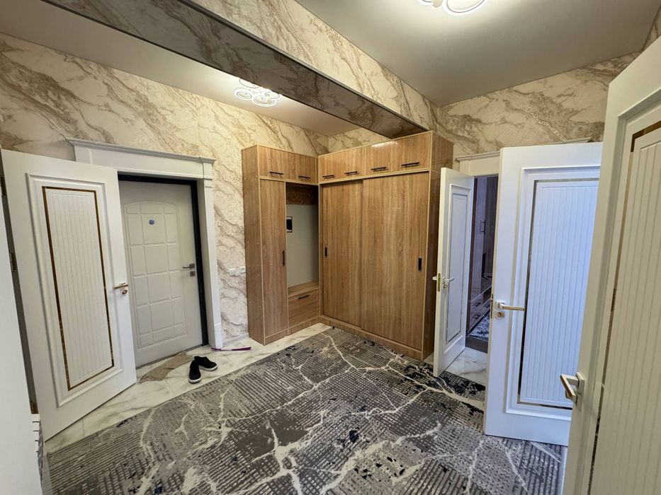 Шахар марказида жойлашган 2 хонали квартира ижарага берилади ОИЛАГА