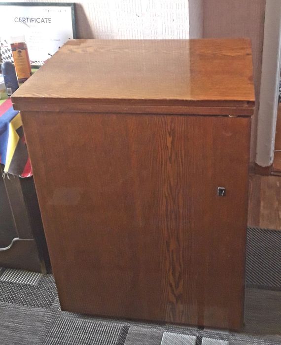 Продам швейную машину Чайка