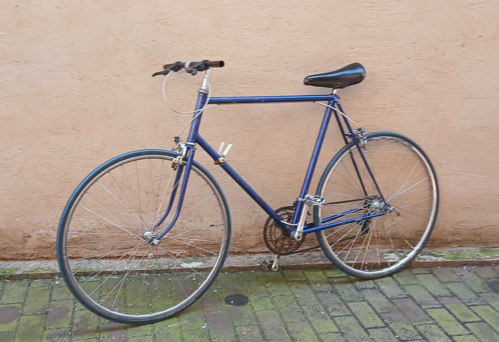 Bicicleta cursiera clasica usoara
