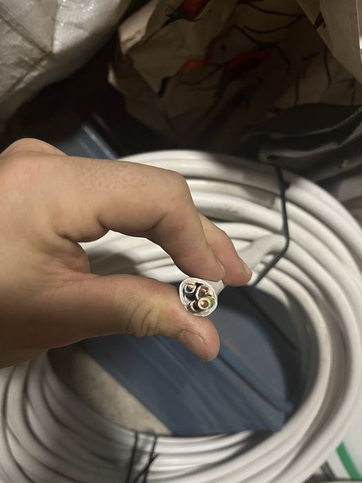 Cabluri electrice , curent