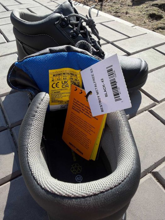 Ботинки кожаные 42 р-р