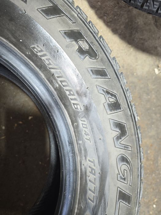 Продам  два балона резины 215/70 R16