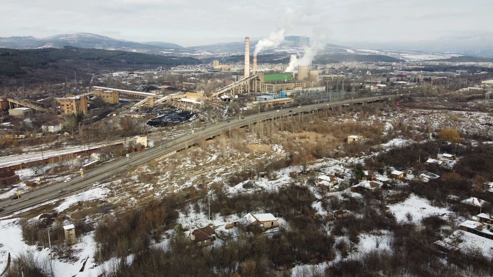 Голям промишлен парцел в гр. Перник