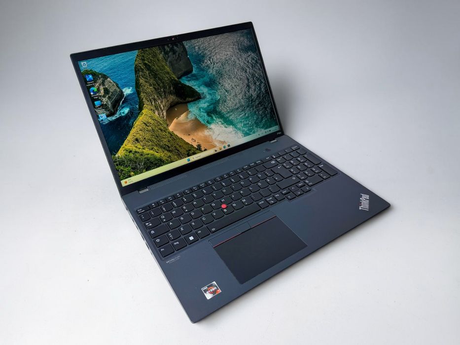 Лаптоп Lenovo ThinkPad P16s Gen 1 16" FHD Ryzen 7 Pro 6850U 16GB 512GB Перфектен! Гараниця!