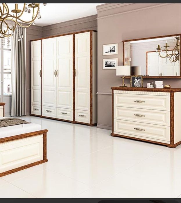 Продам спальный гарнитур