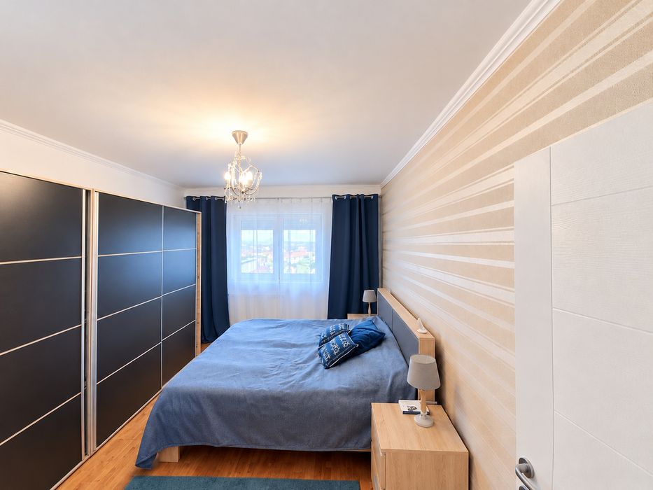 Închiriez apartament