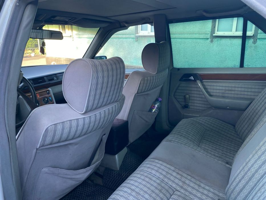 Продам мерс 124 хорошем состояние