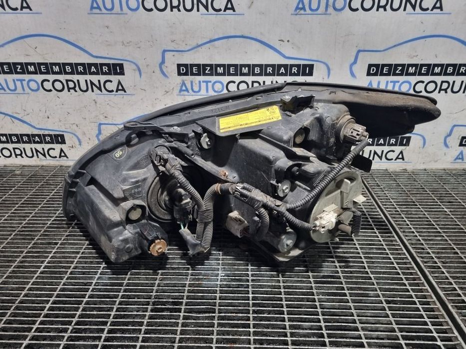 Far Dreapta Lexus RX 400 H 2004 - 2009 SUV 4 Usi (1264) Cu lupă