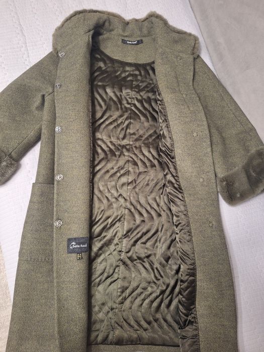 Пальто в цвете хаки