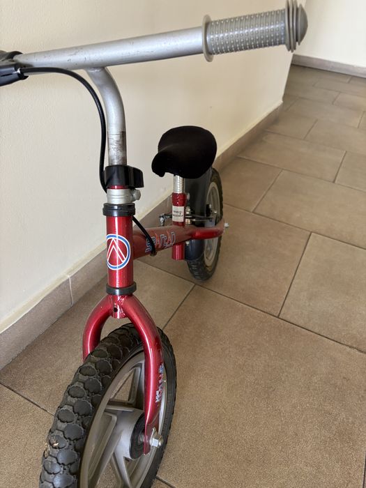 Bicicleta fara pedale pentru copii