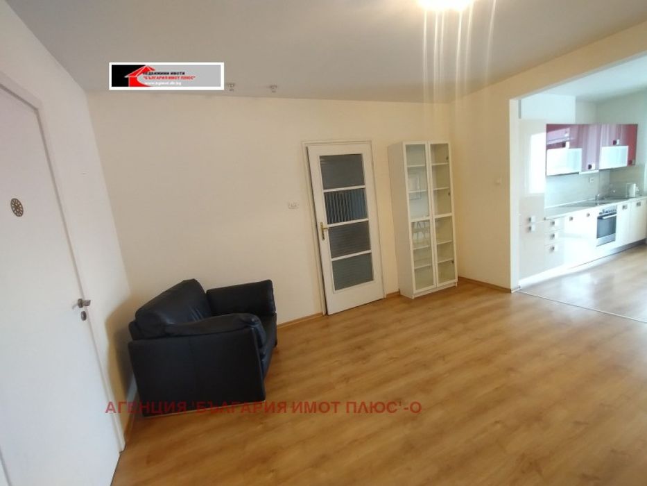 Дава се под наем Тристаен апартамент в София, Оборище - 92 кв.м за 700 € - Снимка #4