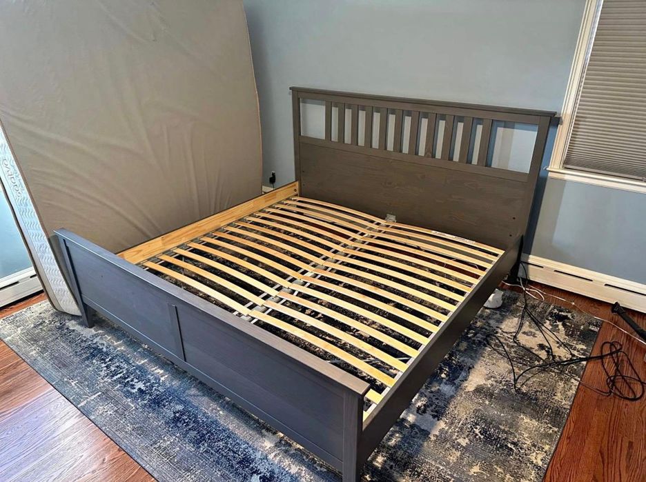 Кровать Ikea HEMNES