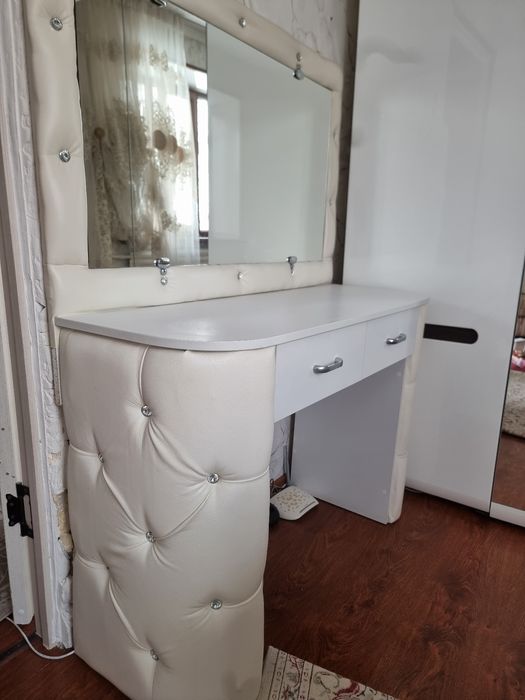 Продам комод и пуфик