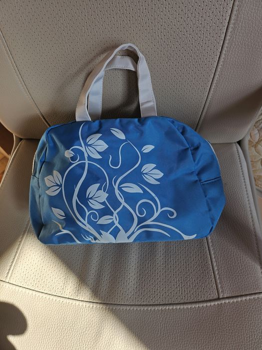 Чанти и козметични несесери