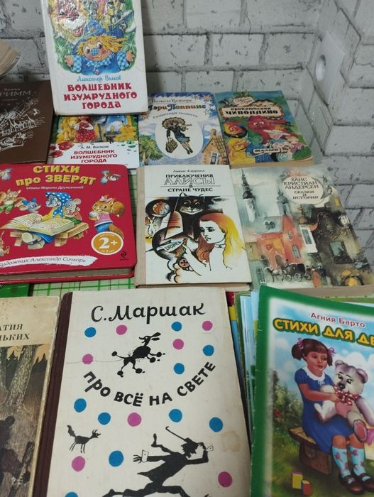 Продам книги:детские сказки,романы Шиловой Ю, Д.Корецкого- детективы