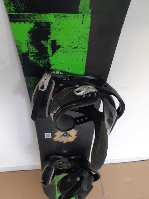 Placa snowboard Burton Radius 135 cm cu legaturi Burton - boots