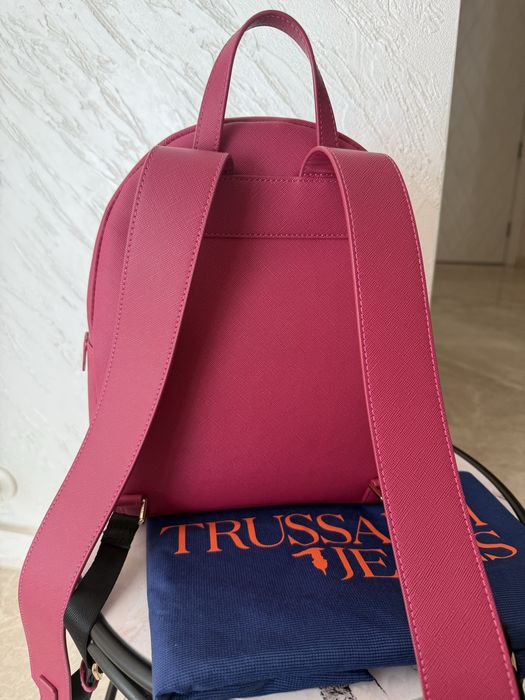 Раница Trussardi в цвят фуксия