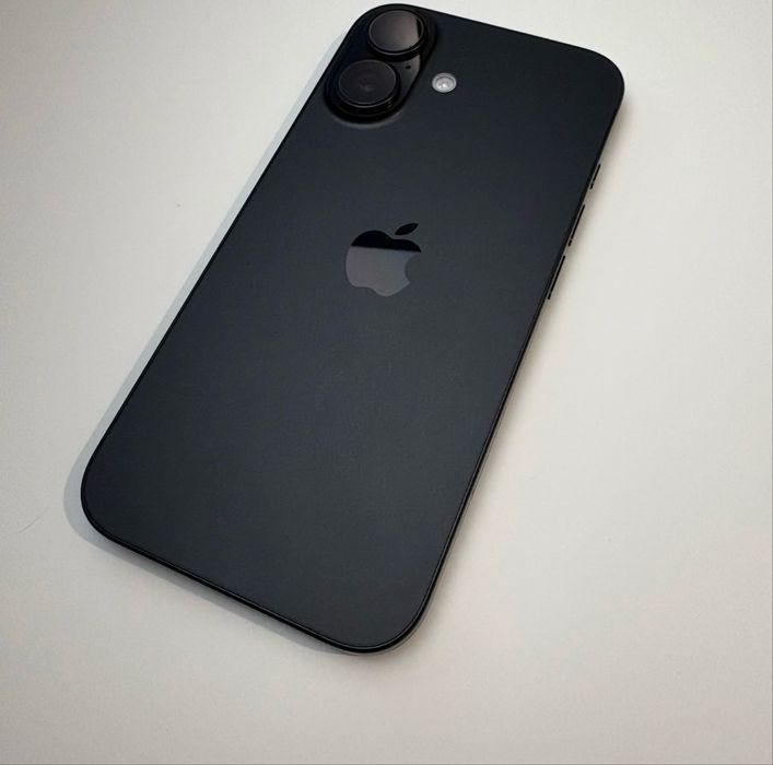 Iphone 16 impecabil 93% baterie
