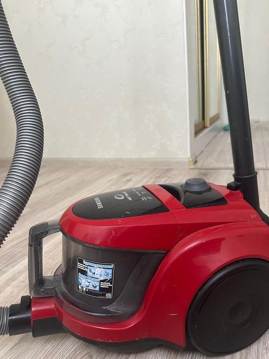 Срочно продам пылесос