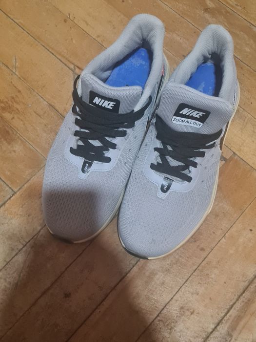 Adidași Nike zoom